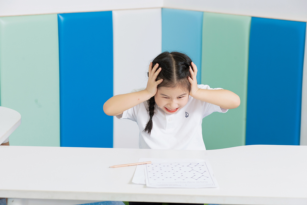 磨磨蹭蹭、慢慢吞吞，孩子做作業注意不集中怎么辦？